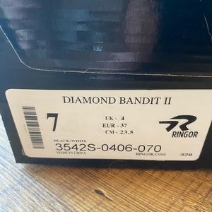 Ringor softball cleats. Worn once.  Size 7